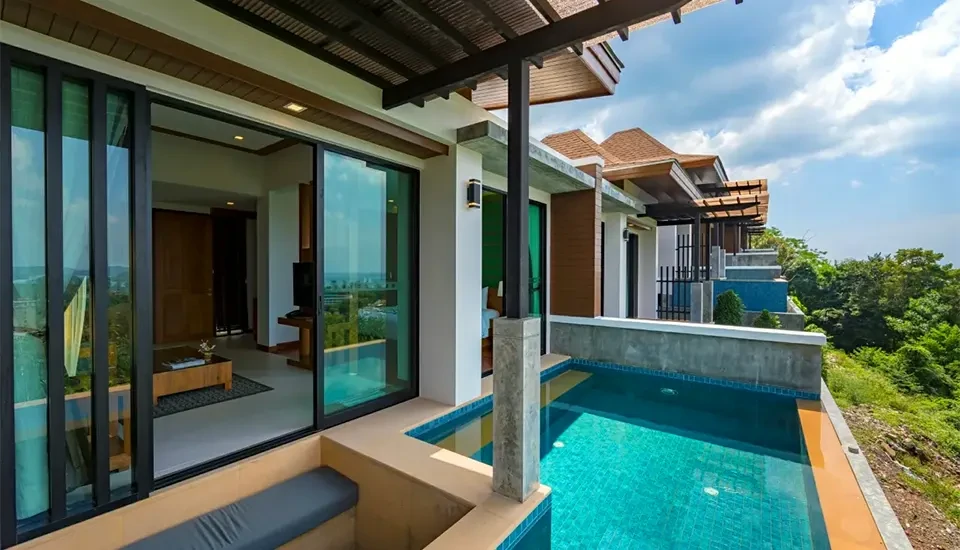 هتل آنداکری پول ویلا